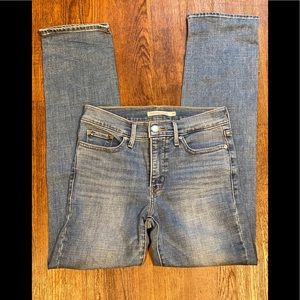 Women’s Levi’s 314 shaping jeans